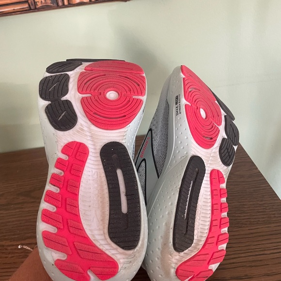 Brooks Women's Glycerine worn once - Picture 5 of 8